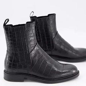 Vagabond Amina Chelsea Boots